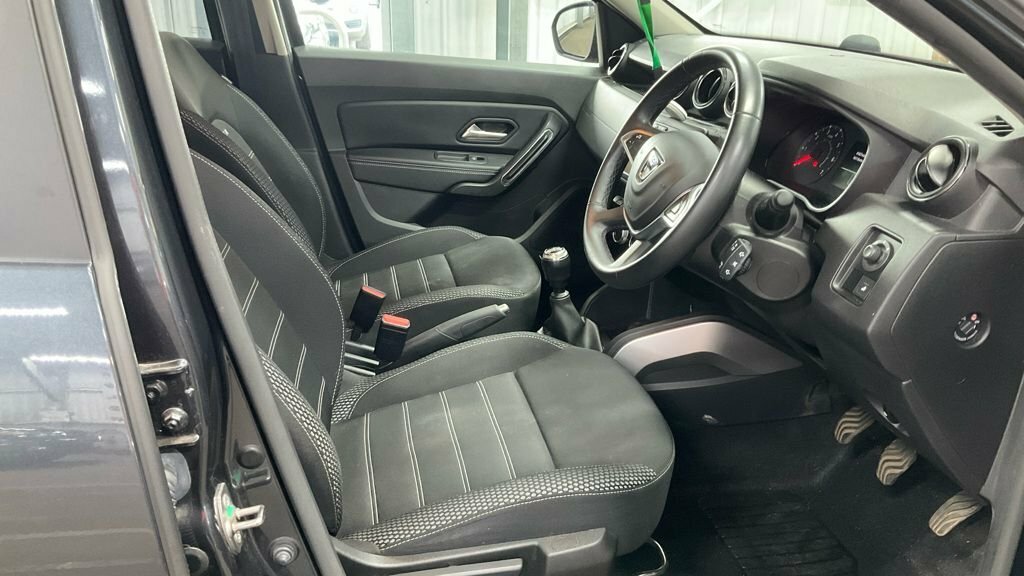 Dacia Duster 1.3L Prestige Grey
