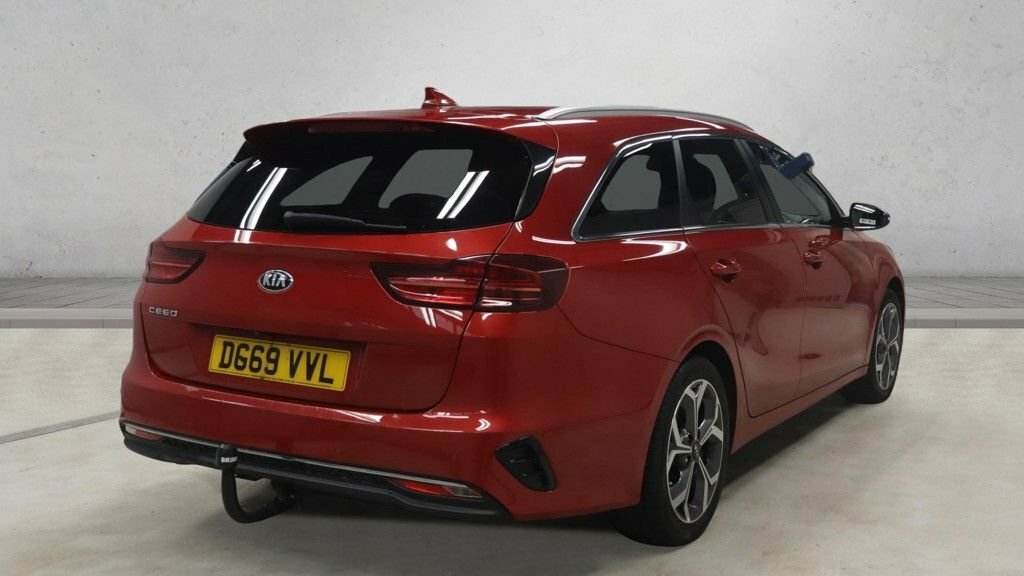 Kia Ceed 1L 3 Red #5