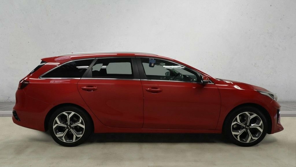 Kia Ceed 1L 3 Red #6