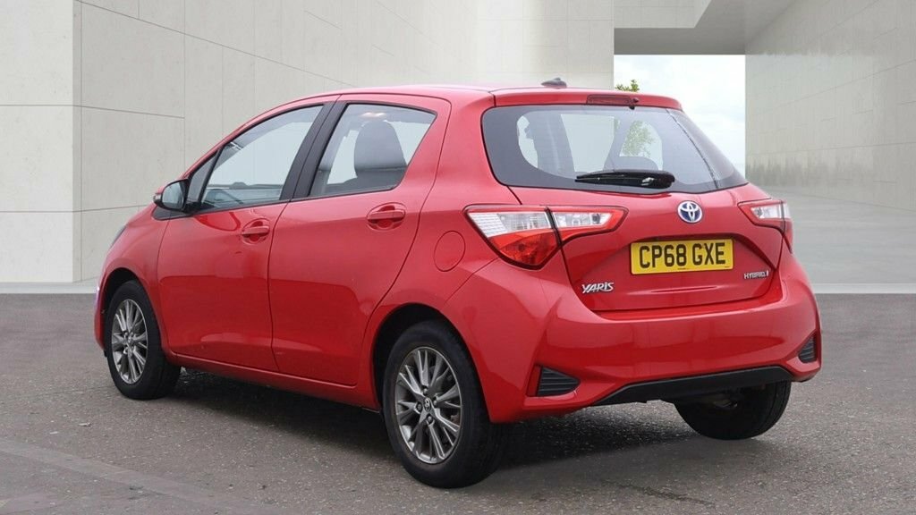 Toyota Yaris Hatchback Blue #4