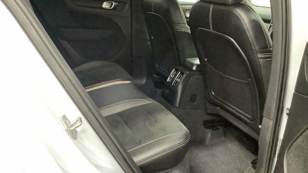 Volvo XC40 2.0 D3 R Design Pro Black #7