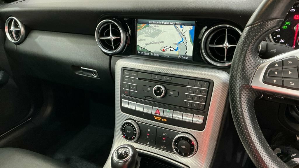 Mercedes-Benz SLC 1.6L Amg Line White #2