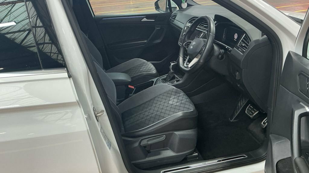 Volkswagen Tiguan 1.5L R-line White