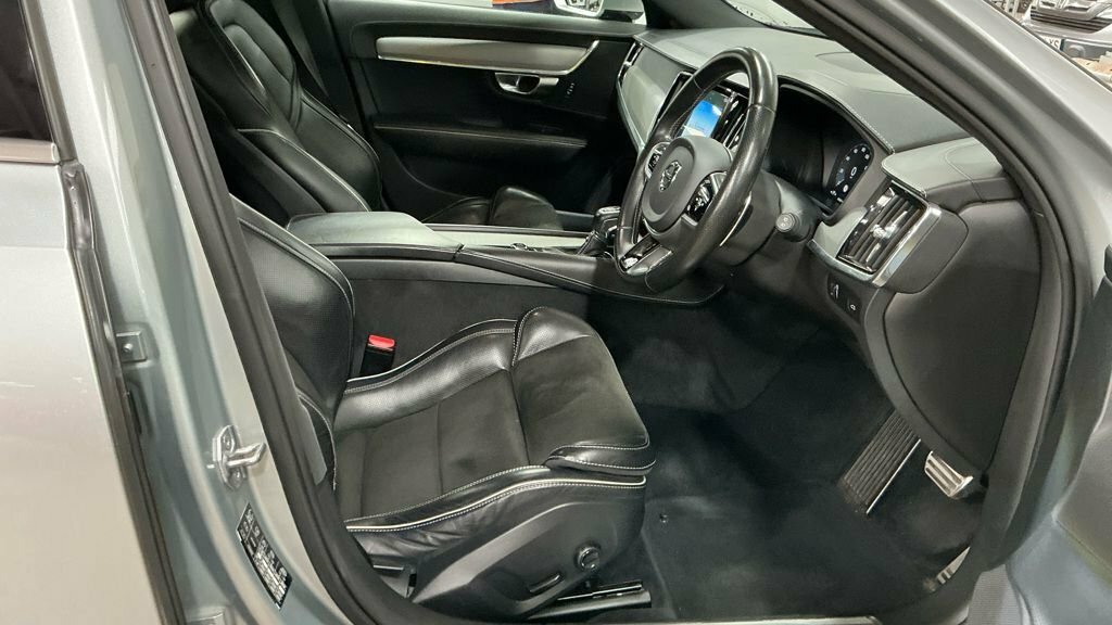 Volvo V90 2L R-design Silver #2