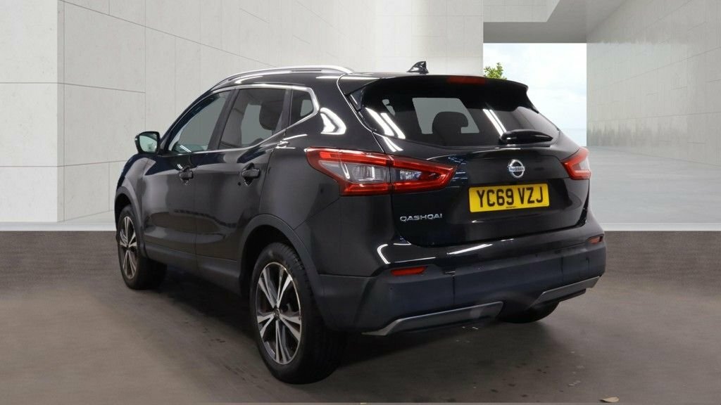 Nissan Qashqai 1.3L N-connecta YC69VZJ Black #3