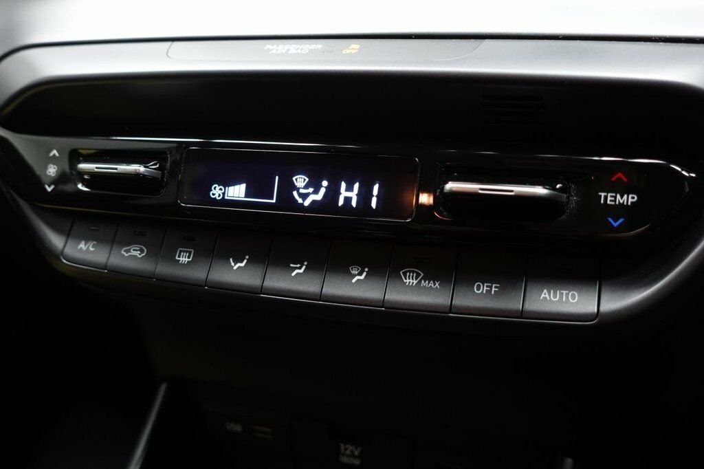 Hyundai Bayon Premium Blue #24