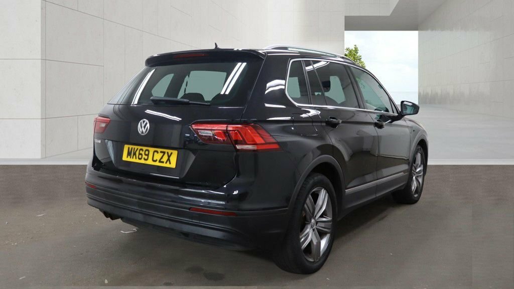 Volkswagen Tiguan 1.5L Match MK69CZX Black #5