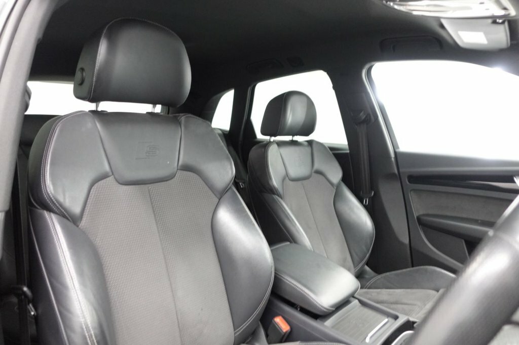 Audi Q5 2L Black Edition SM68TMU Grey #2