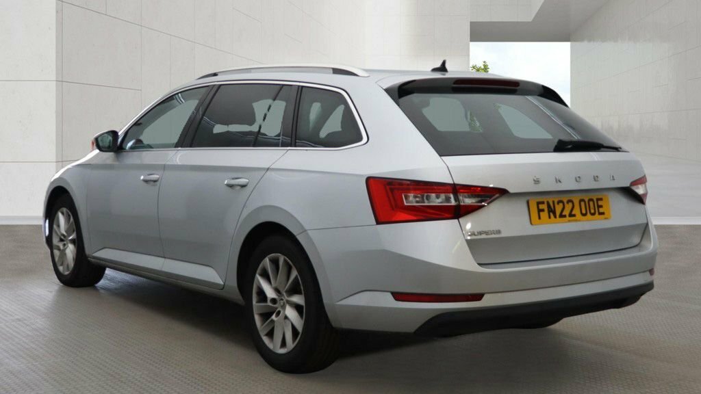 Skoda Superb 2L Se Technology Silver #5