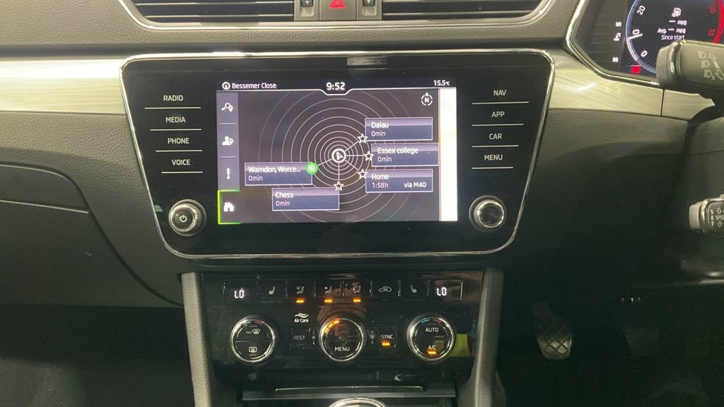 Skoda Superb 2L Se Technology Silver #2