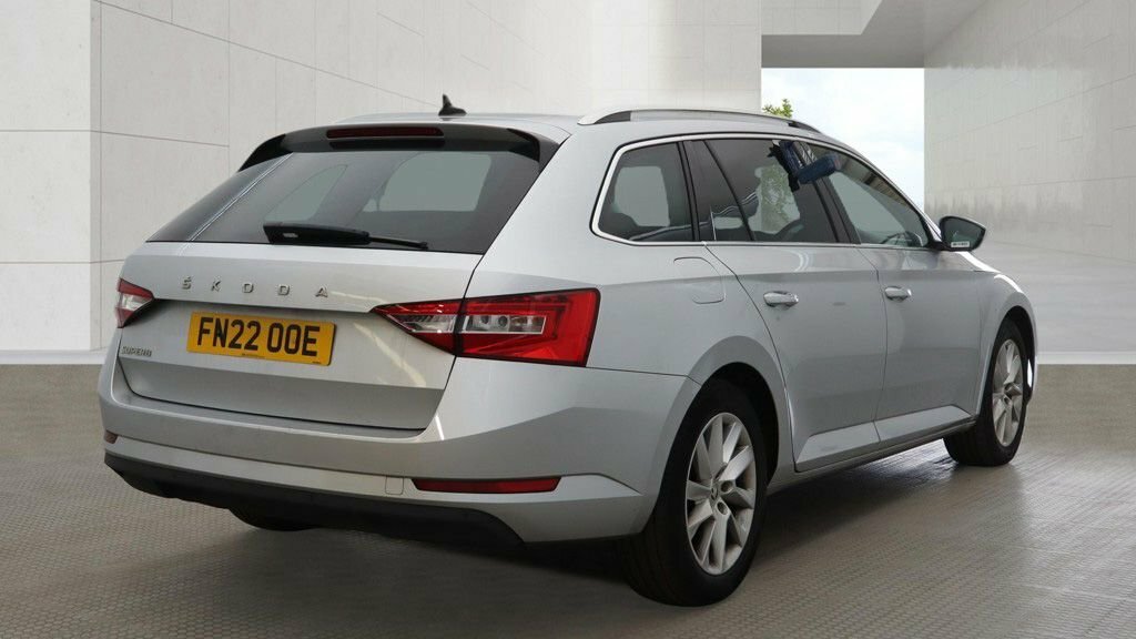 Skoda Superb 2L Se Technology Silver #6