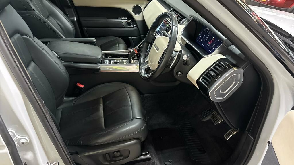 Land Rover Range Rover Sport 3L Hse Silver LJ22XCX White #2