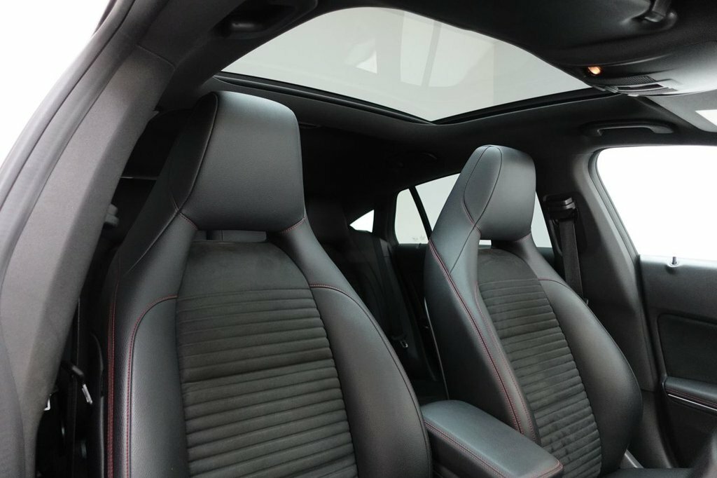 Mercedes-Benz CLA Class 2L Amg Line Night Edition HK19HLM Grey #3