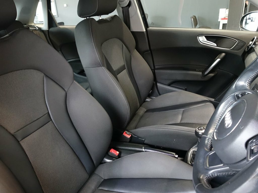 Audi A1 A1 Sportback Tfsi Sport Silver #7
