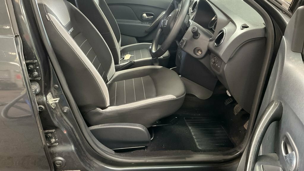 Dacia Sandero Stepway 0.9L Comfort Grey