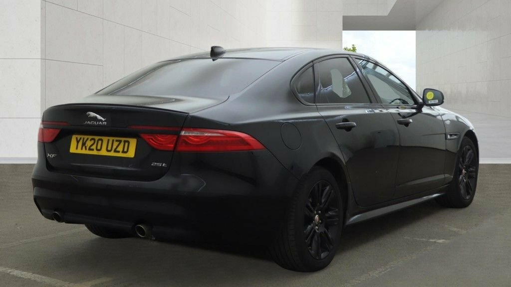 Jaguar XF 2L Chequered Flag Black #5