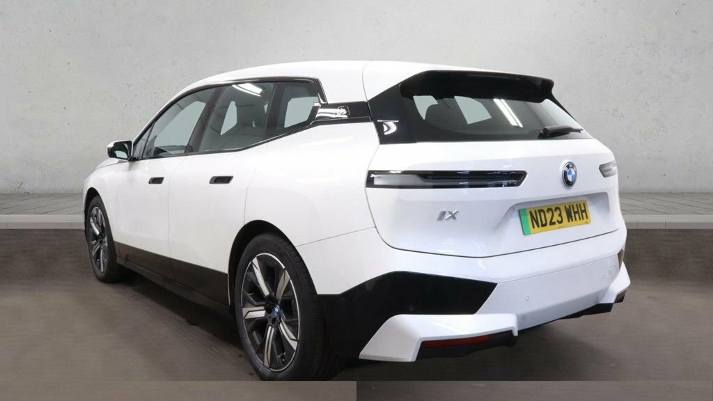 BMW iX Suv White #4