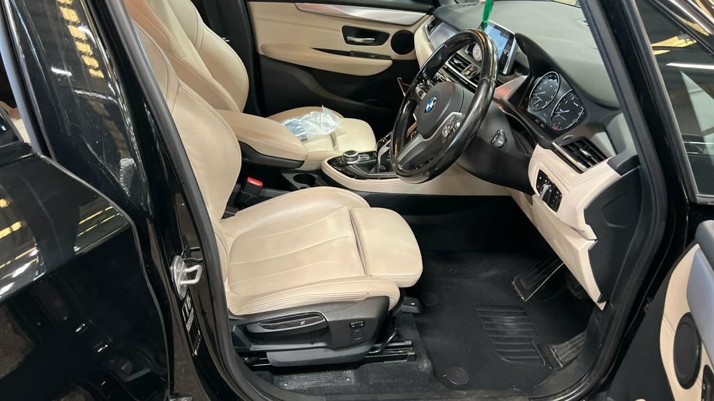BMW 2 Series Active Tourer 1.5L M Sport Black #2