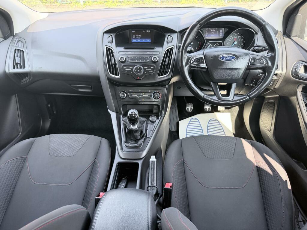 Ford Focus 1.5 Tdci Zetec S Hatchback Euro Silver #6