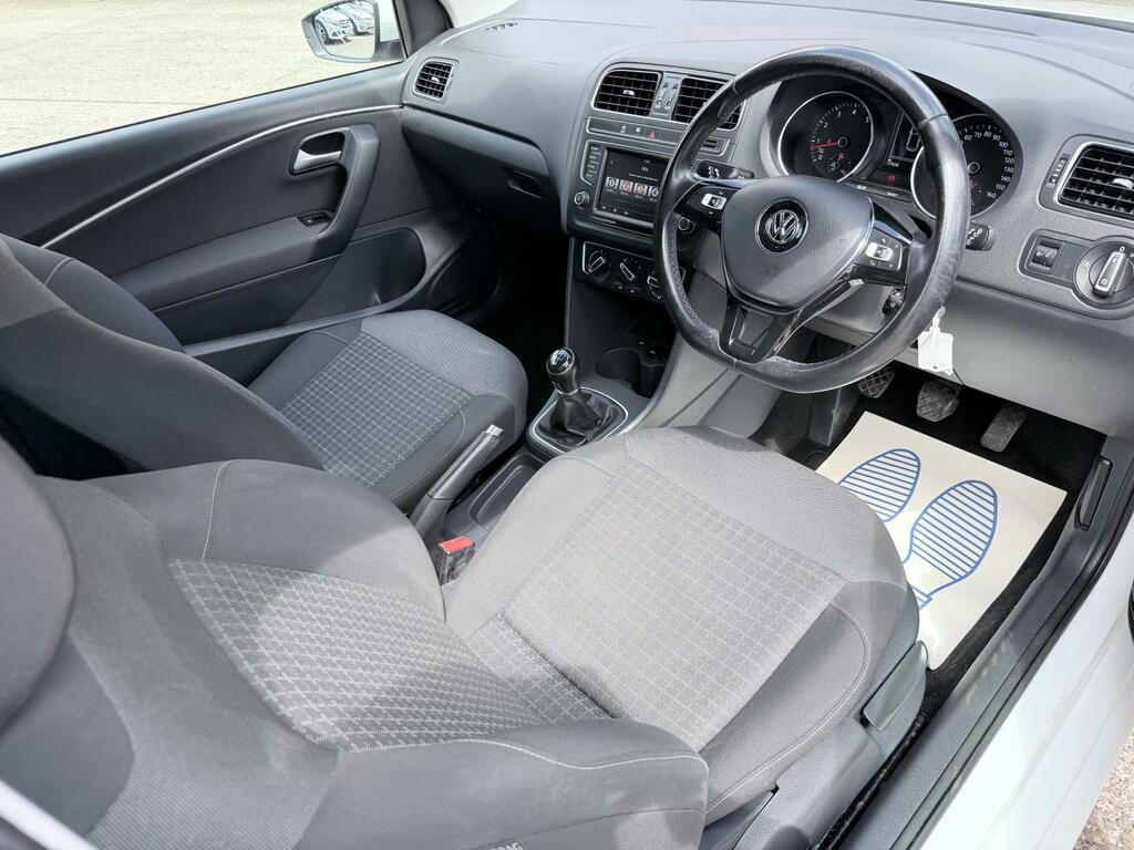 Volkswagen Polo Se White #6