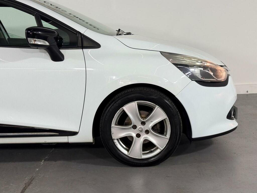 Renault Clio 1.2 16V Dynamique Medianav Euro 5 HN14UYC White #5