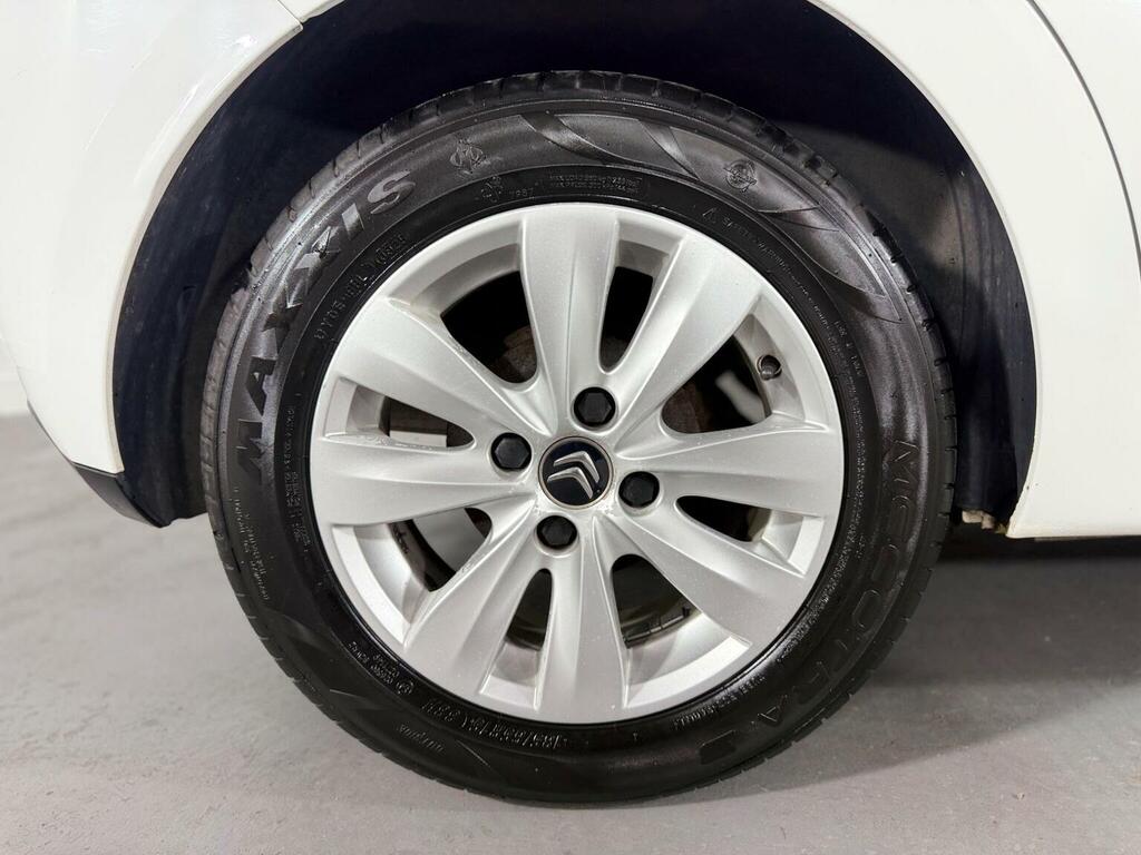 Citroen C3 1.6 Vtr Plus 5 Seat Family Mpv Red #16