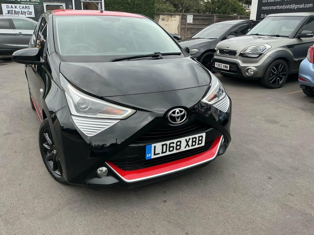 Toyota Aygo 1.0 Vvt-i X-press X-shift Euro 6 Black #2