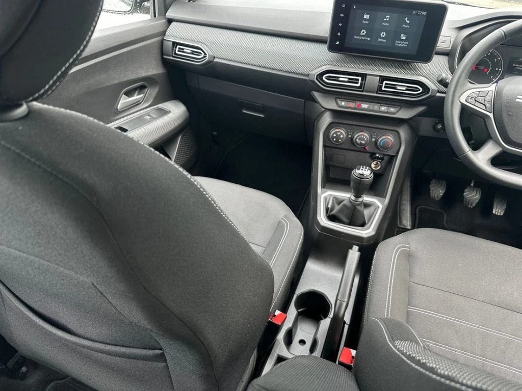 Dacia Sandero Essential White #11