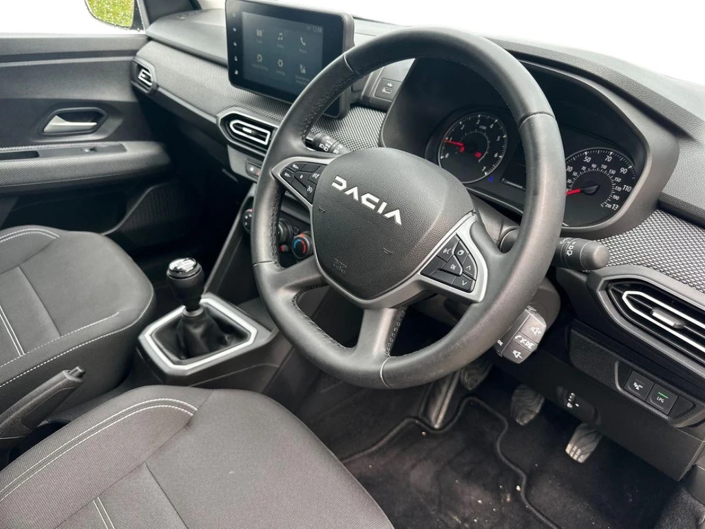 Dacia Sandero Essential White #7