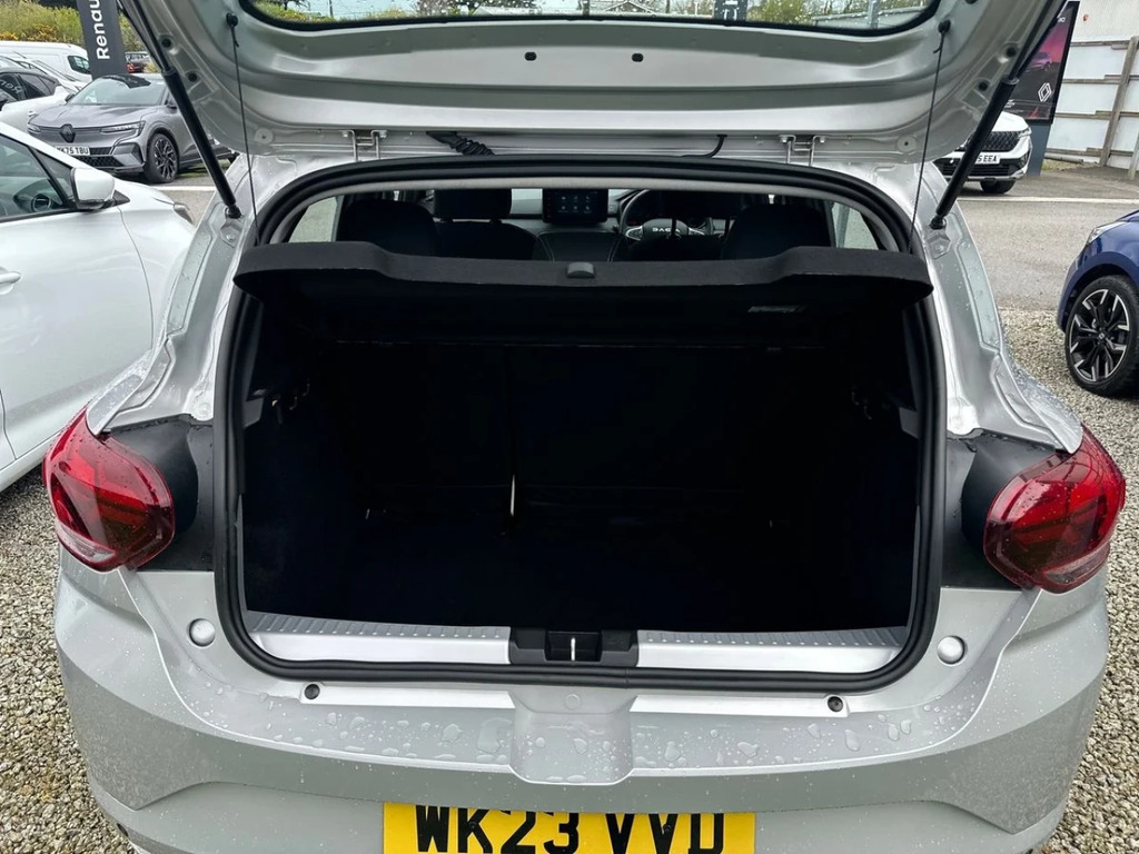 Dacia Sandero Essential White #20