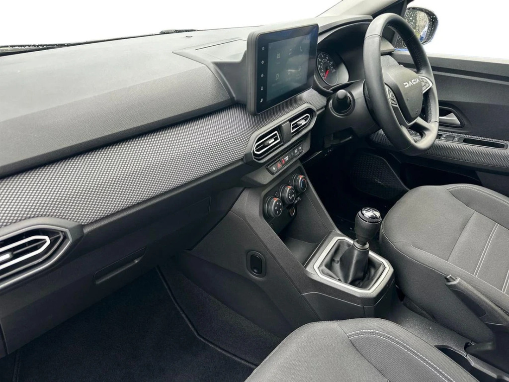 Dacia Sandero Essential White #10