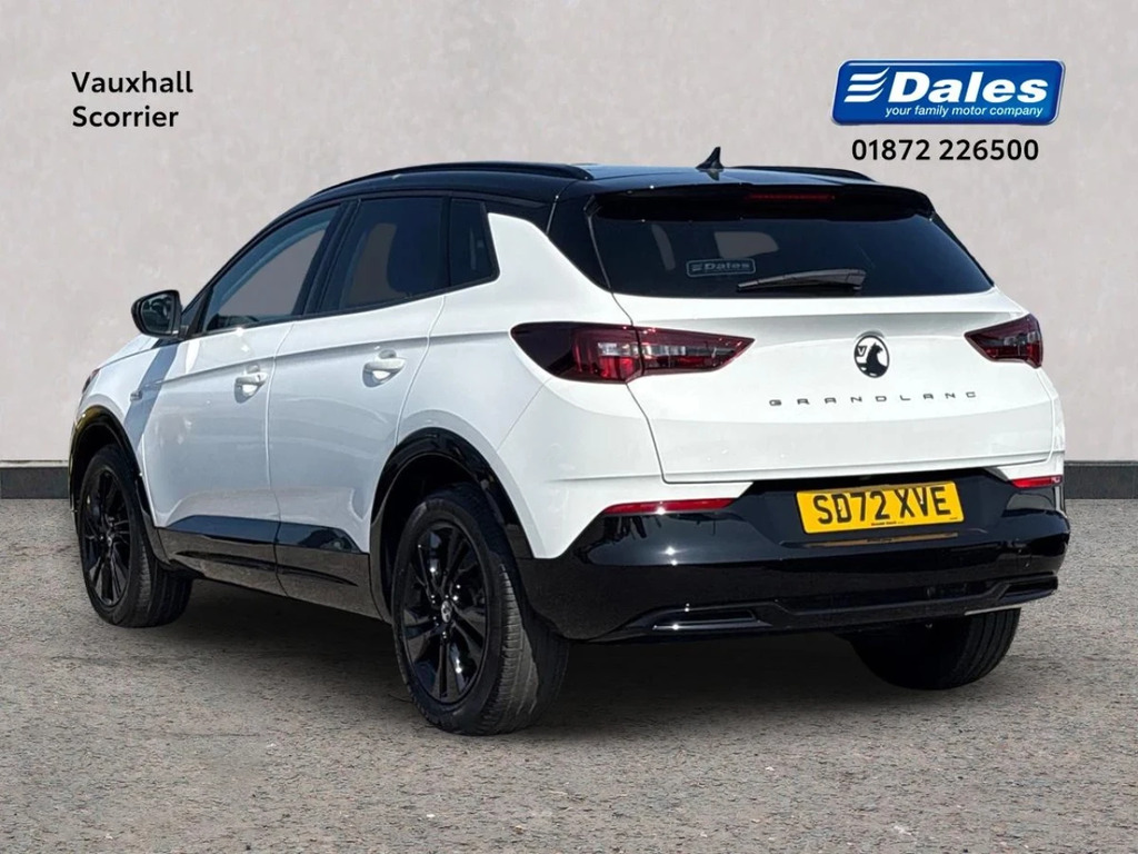 Vauxhall Grandland Vauxhall Grandland 1.2 Turbo Gs Line Hatchback White #2