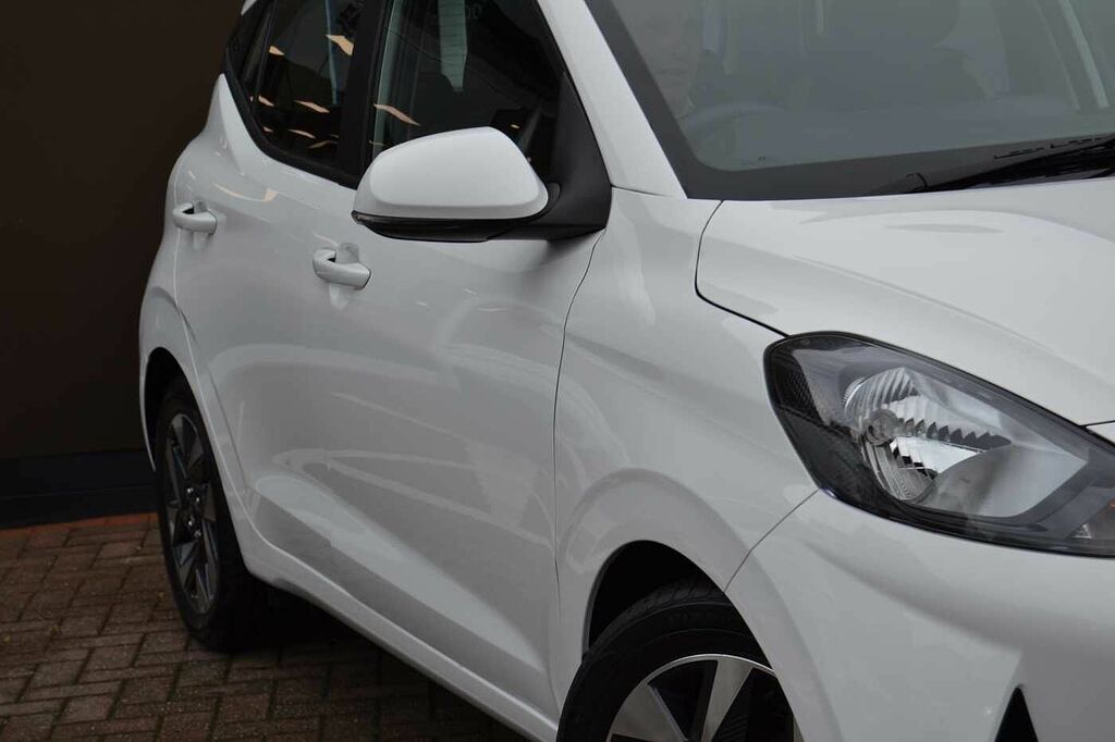 Hyundai I10 1.0 Advance Pre Reg, Deliivery Miles,pristine Cond White #3