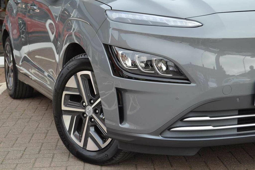 Hyundai Kona 39Kwh Premium First Class Example Of This Be Grey #2