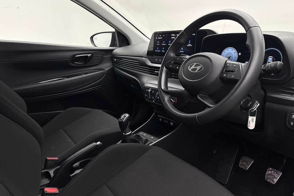Hyundai Bayon 1.0 Tgdi Advance Red #6