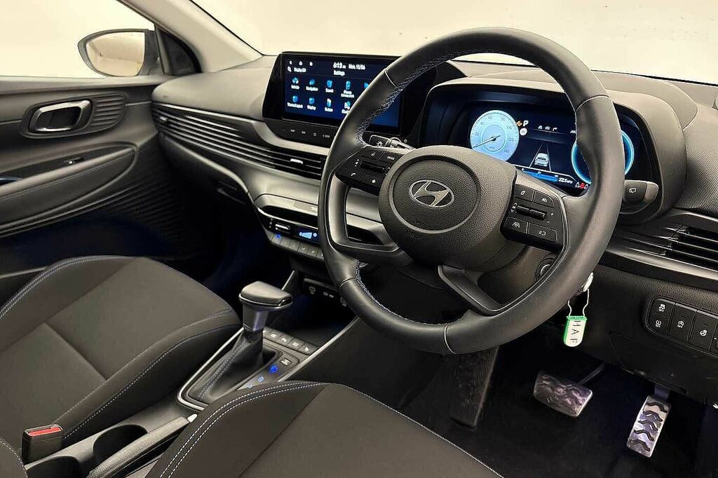 Hyundai Bayon 1.0 Tgdi Premium Dct White #6