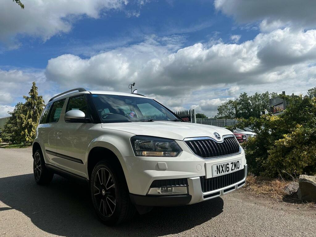 Skoda Yeti Suv 2.0 Tdi Se Outdoor Euro 6 Ss 201616 White #2