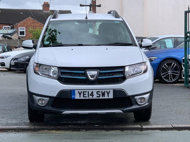 Dacia Sandero Stepway 0.9 Tce Laureate Euro 5 YE14SWY White #2