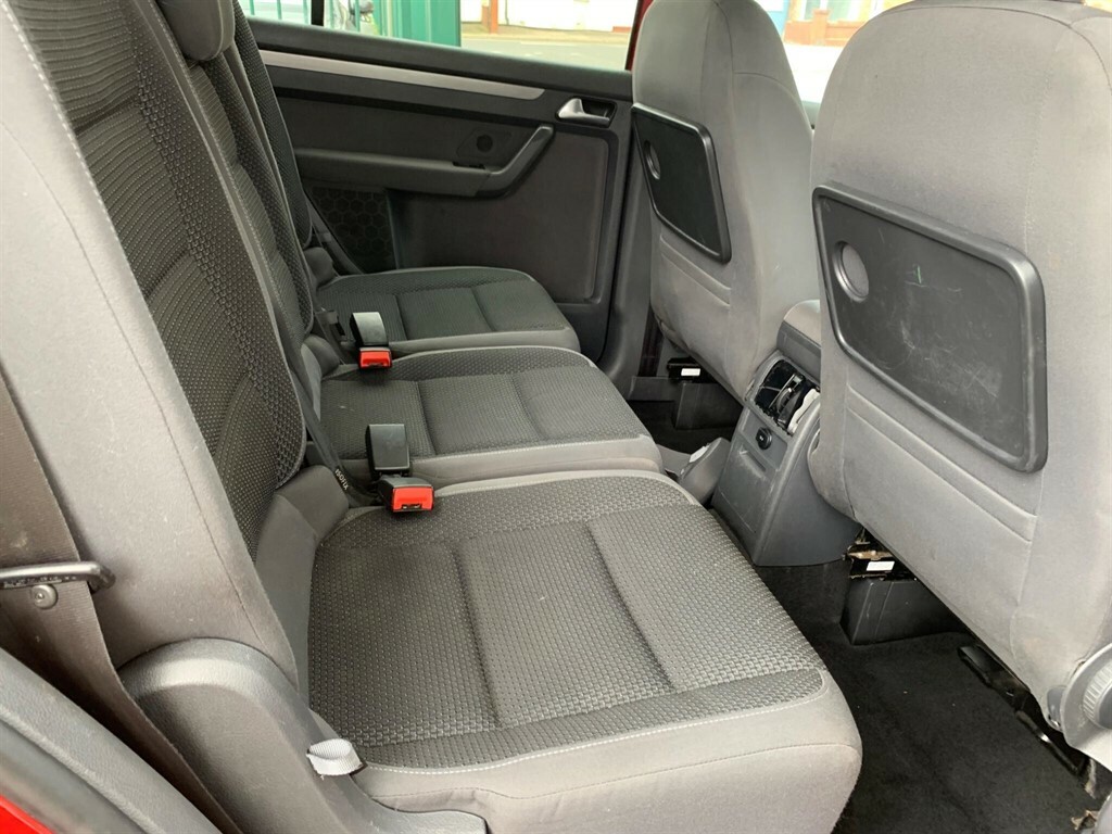 Volkswagen Touran Mpv 1.6 White #21