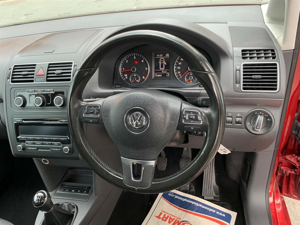 Volkswagen Touran Mpv 1.6 White #31