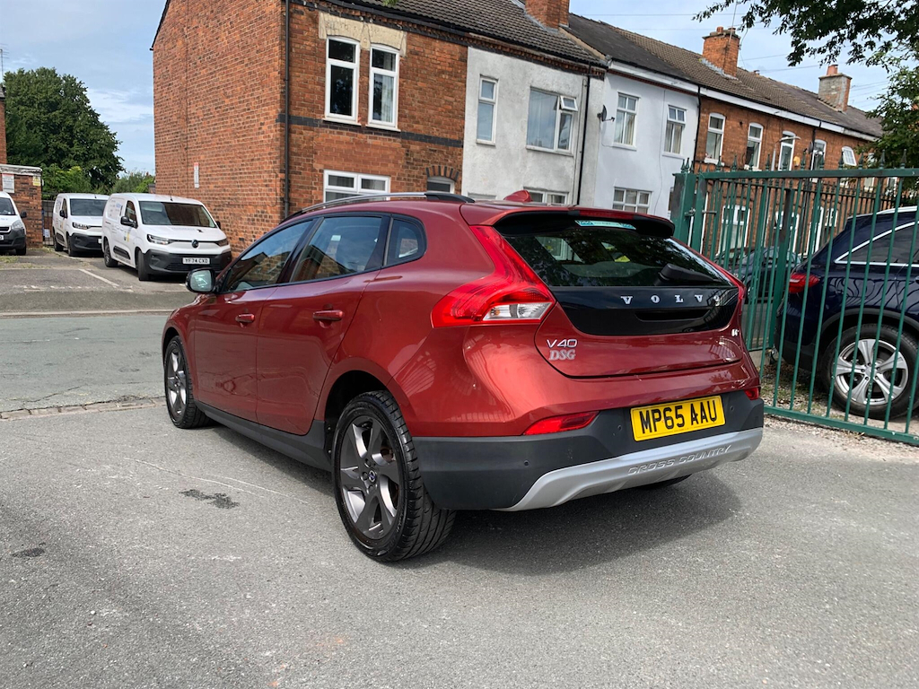 Volvo V40 Cross Country 2.0 D2 Lux Nav Euro 6 Ss Red #6