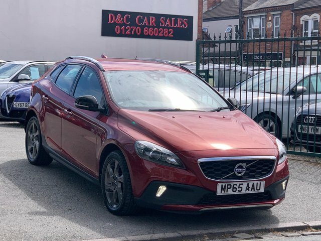Volvo V40 Cross Country 2.0 D2 Lux Nav Euro 6 Ss Red #2