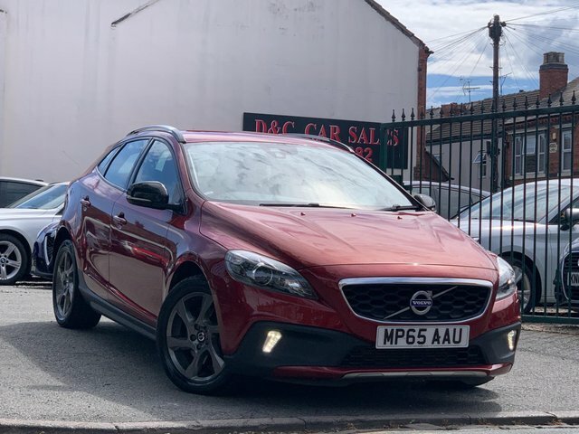 Volvo V40 Cross Country 2.0 D2 Lux Nav Euro 6 Ss Red