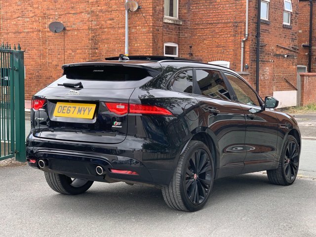 Jaguar F-Pace 3.0 D300 V6 S Awd Euro 6 Ss OE67MYY Black #4