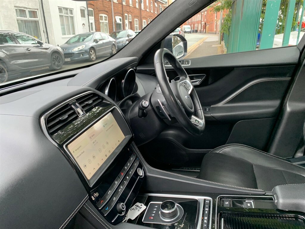Jaguar F-Pace 2.0 P250i R Sport Suv Awd 250 Ps Grey #11