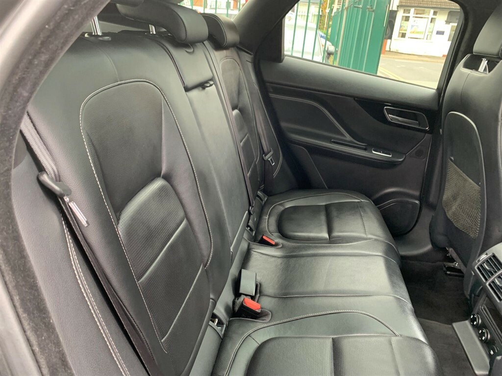 Jaguar F-Pace 2.0 P250i R Sport Suv Awd 250 Ps Grey #17