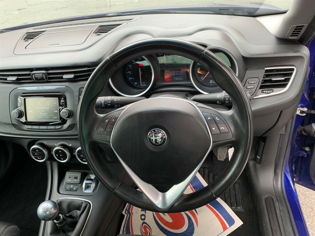 Alfa Romeo Giulietta 1.7L Tbi Veloce Tct White #31