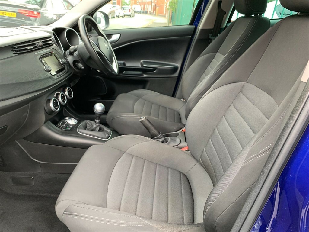 Alfa Romeo Giulietta 1.7L Tbi Veloce Tct White #32