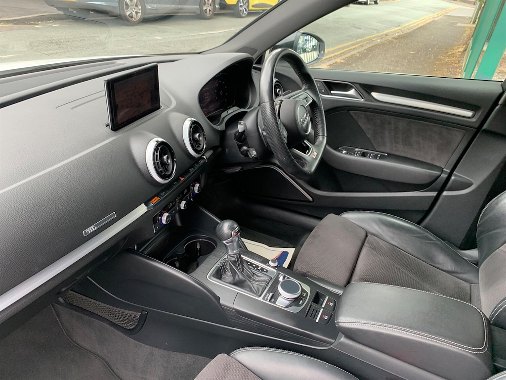 Audi A3 Sportback 1.5 Tfsi 150 Sport 18In Alloys Black #15