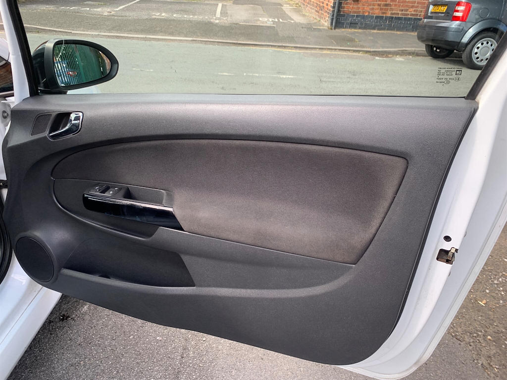 Vauxhall Corsa 1.4T 16V Black Edition Euro 5 Ss Black #24